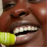 The Body Shop Swipe It Moisturising Lip Balm (5 g, Drachenfrucht)